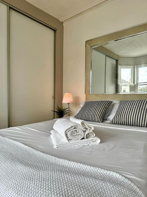 Lovely Fulham 2 Bed Apartment London