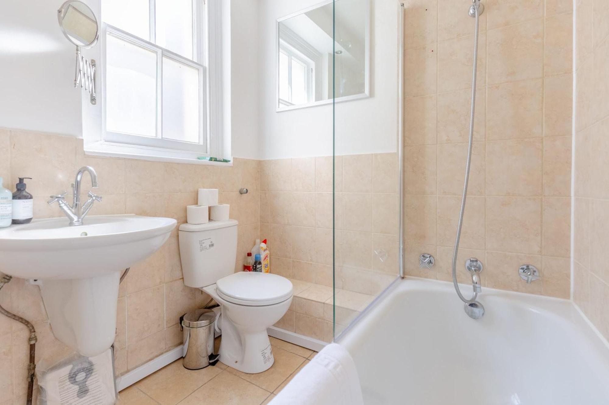 Modern 2bd Flat 5 Mins From Regent's Park Apartment *
