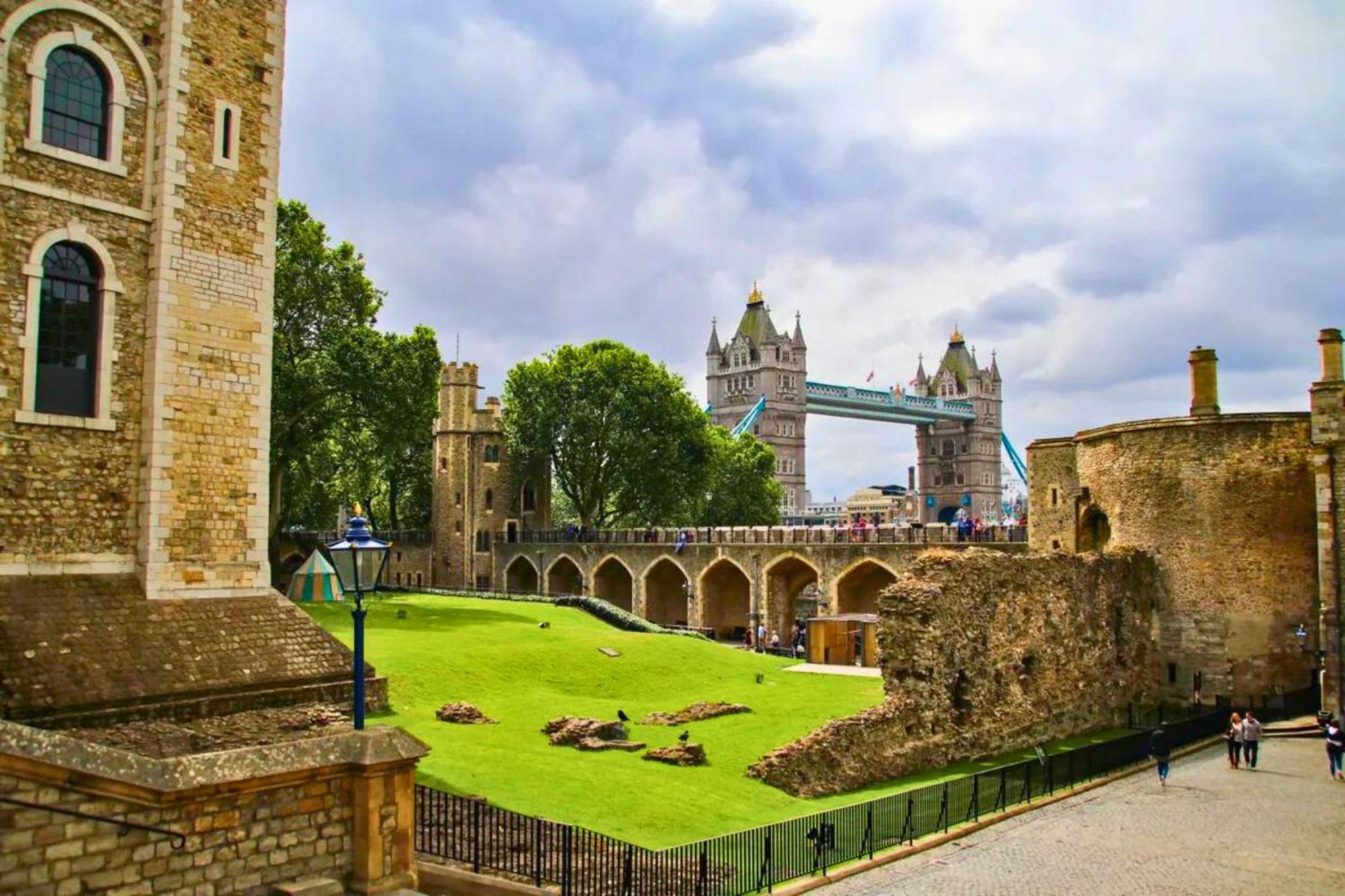 Tower Bridge - Balcony - Ac - Heated Floor - Fast Wifi - Luxurylondonstays * Londen