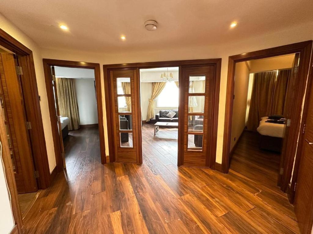 Two Bedroom Near Oxford Street * Londen