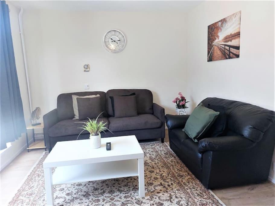 Zone 2, Spacious 3 Bedroom House Holiday home