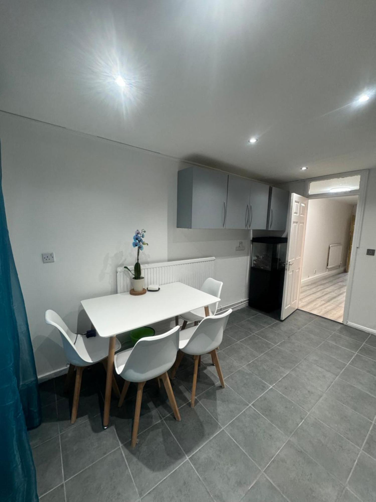 Homestay Tottenham Velvet *