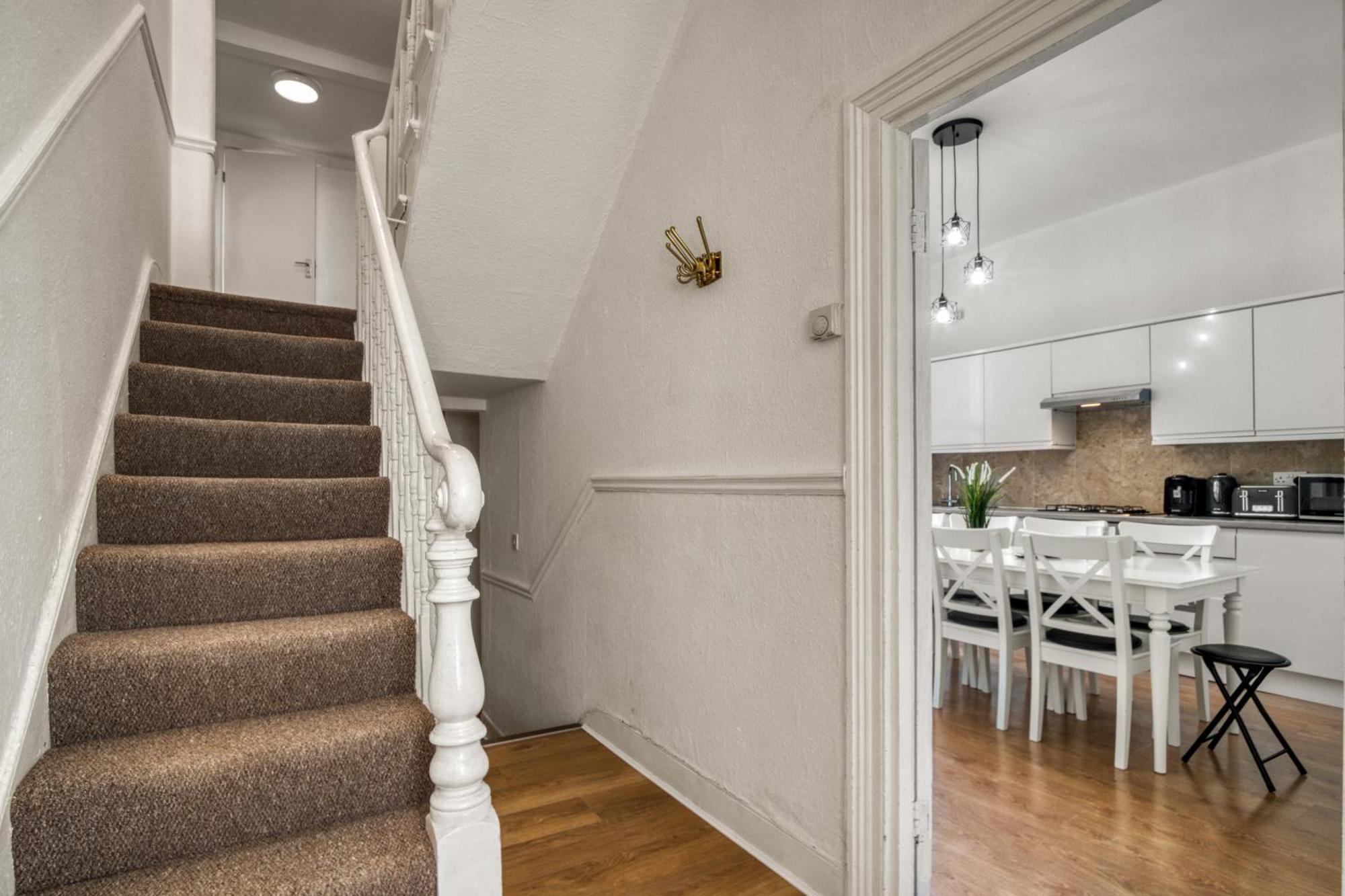 4 Bedroom Dalston Apartment London