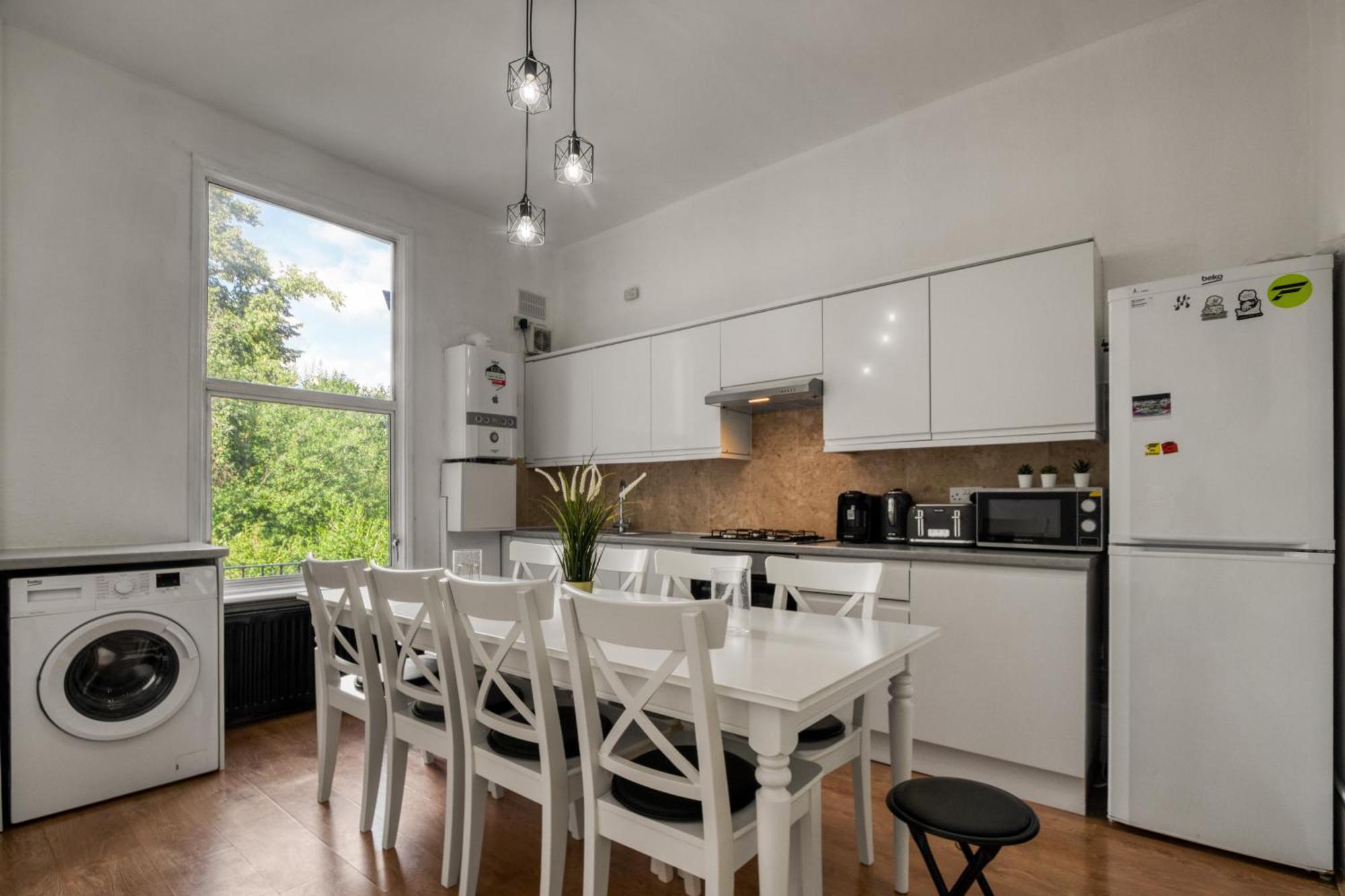 Apartment 4 Bedroom Dalston London
