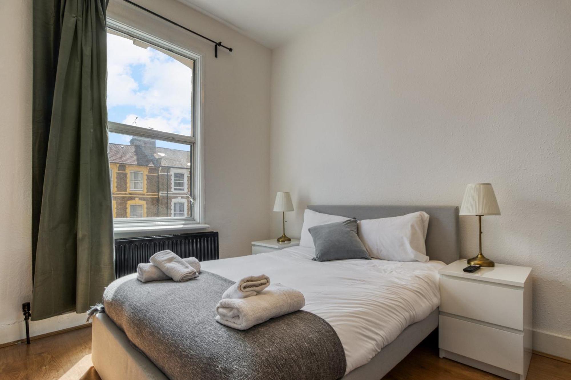 4 Bedroom Dalston Apartment *