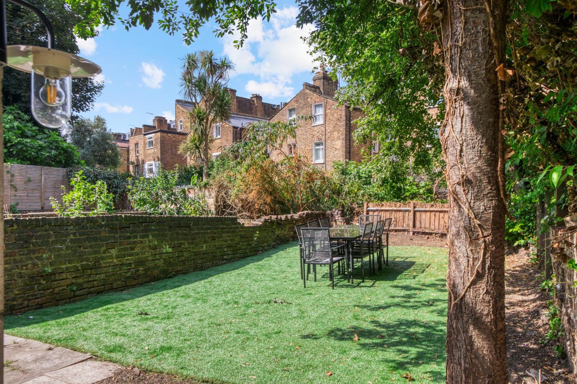 4 Bedroom Dalston Apartment *