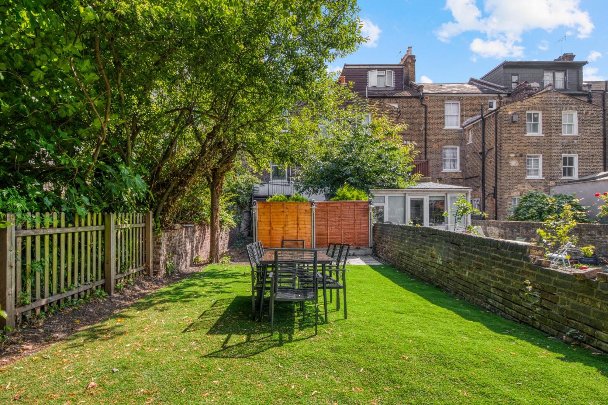 Apartment 4 Bedroom Dalston London
