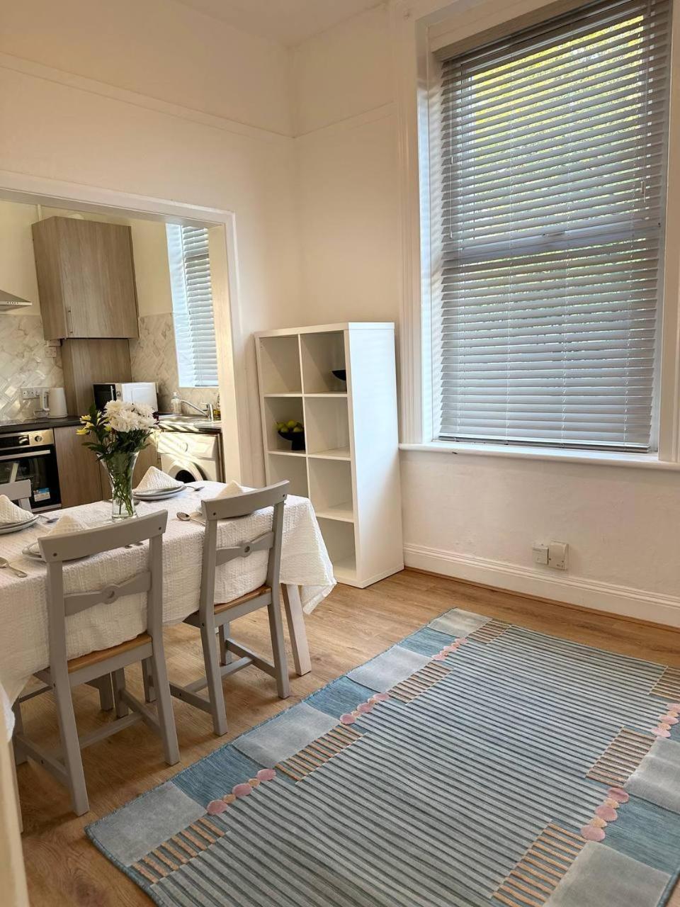 Cheerful 3 Bedroom Apartment London
