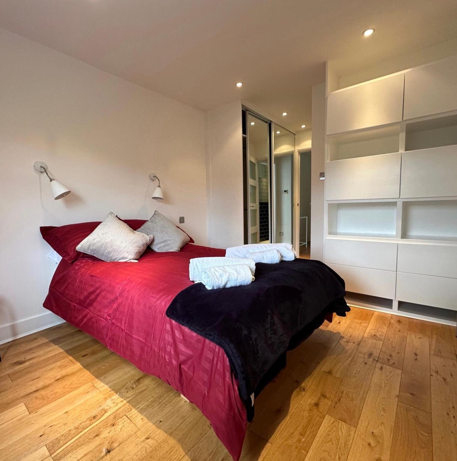 Stunning 3 Bed Apartment London