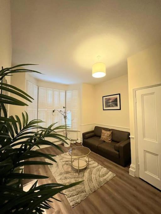 Oasis Stunning 1 Bed In Battersea Londres