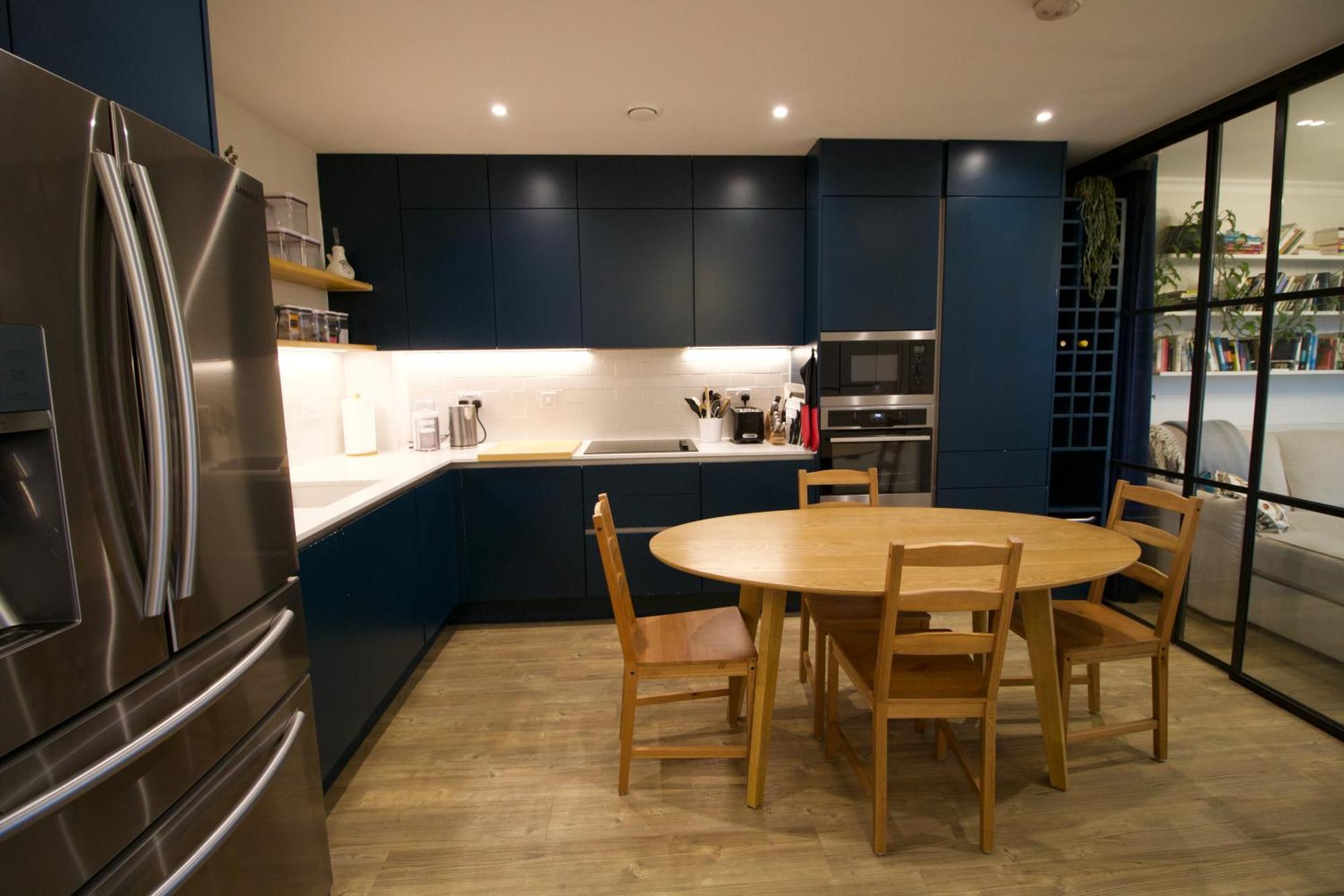 Luxury Surrey Quays Apartment London