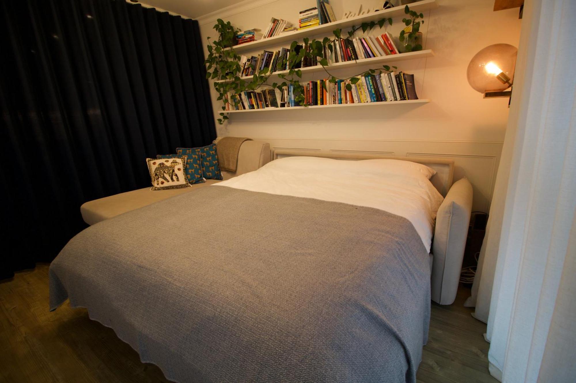 Luxury Surrey Quays Apartment *
