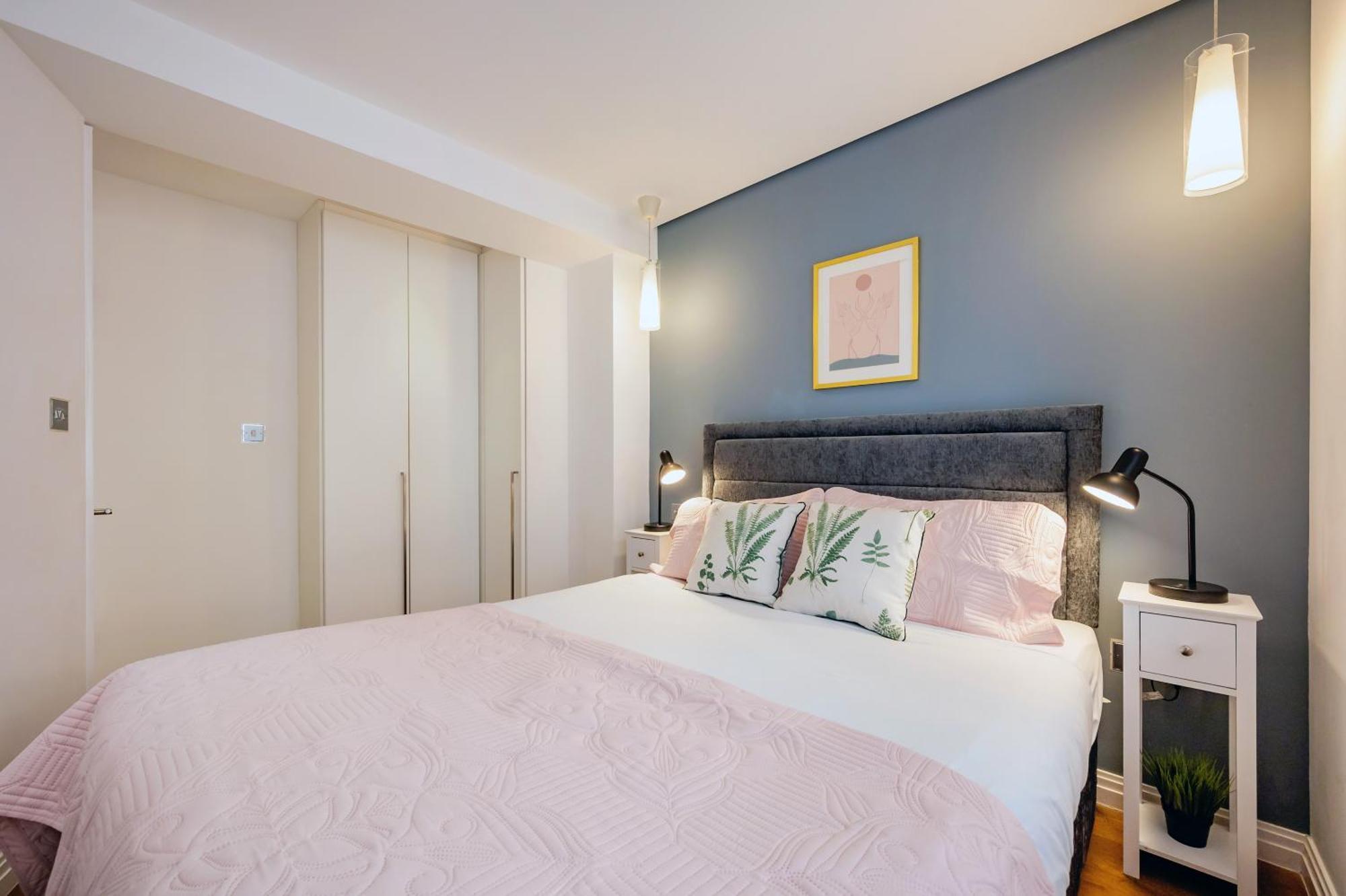 Welcome - The Piazza Apartment *