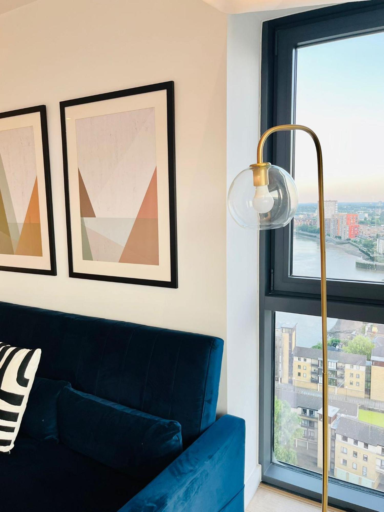 Modern Canary Wharf - Prime For Business & Family - Near Tube Access