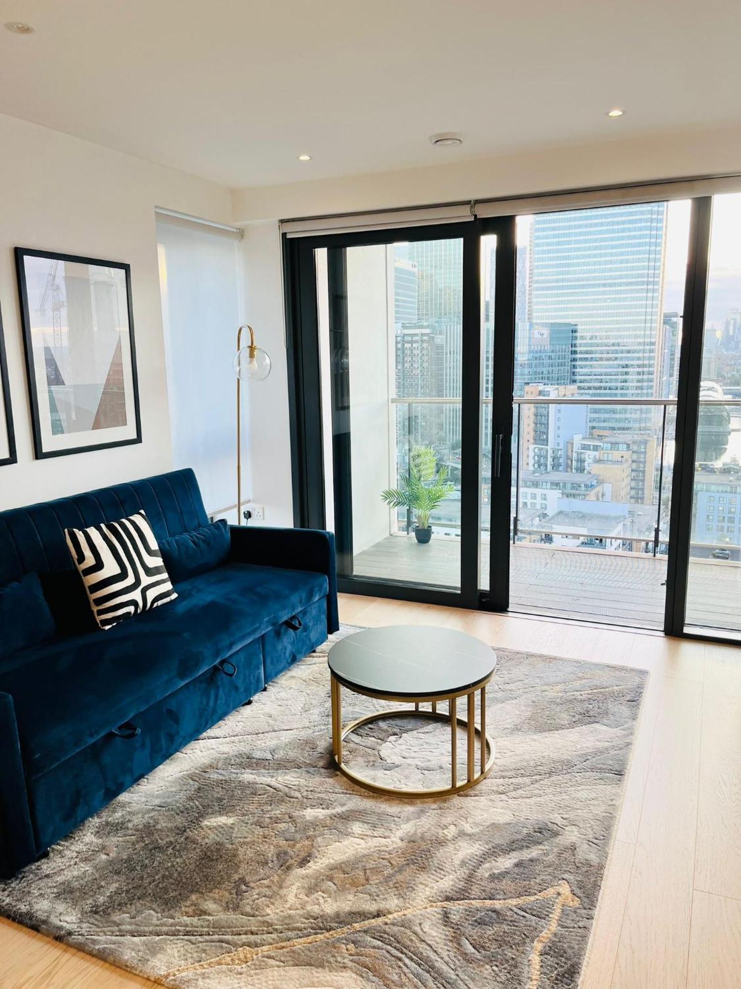 Apartment Modern Canary Wharf - Prime For Business & Family - Near Tube Access *