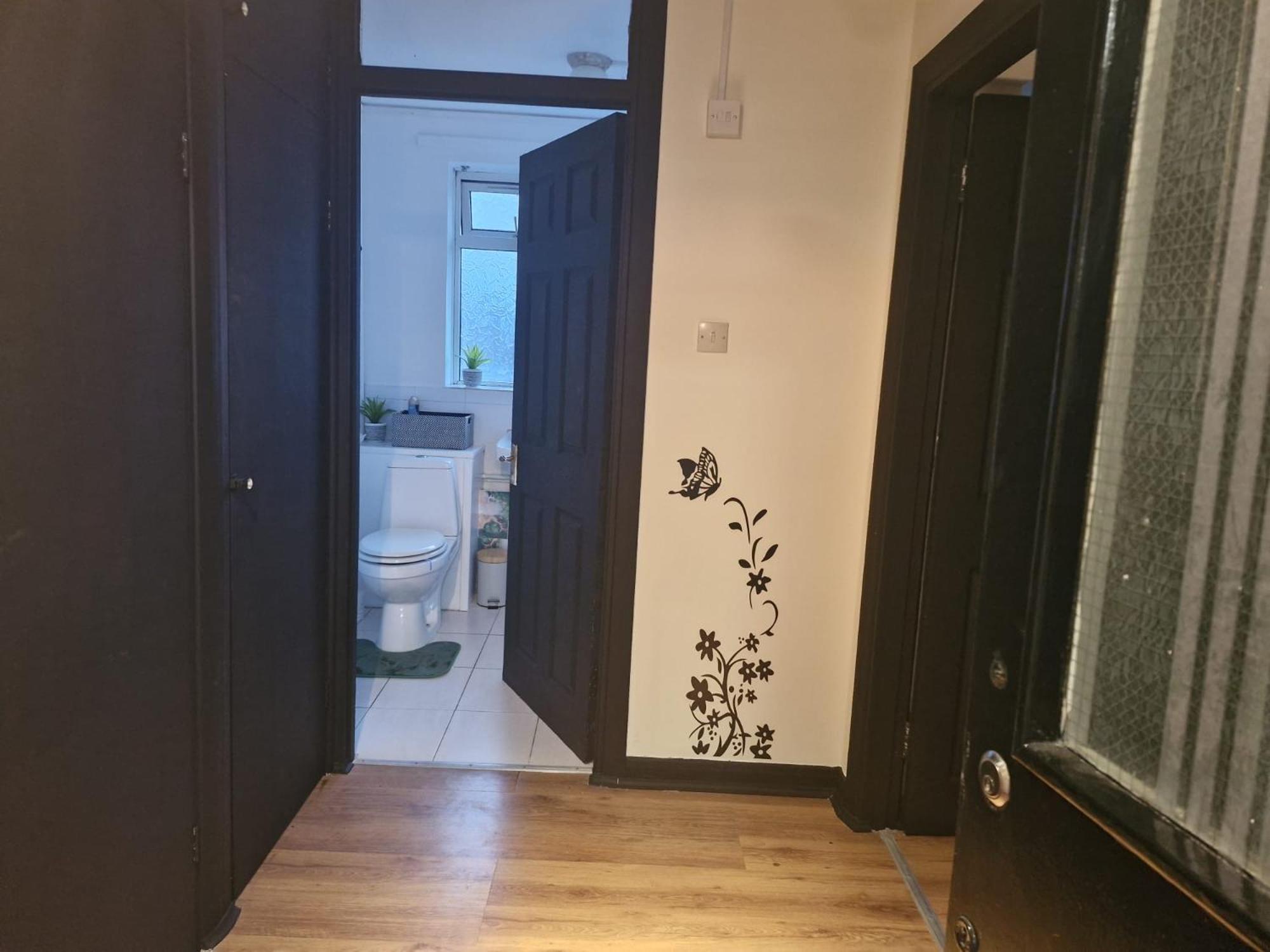Elegant & Spacious 2-bedroom In Wimbledon * Londen