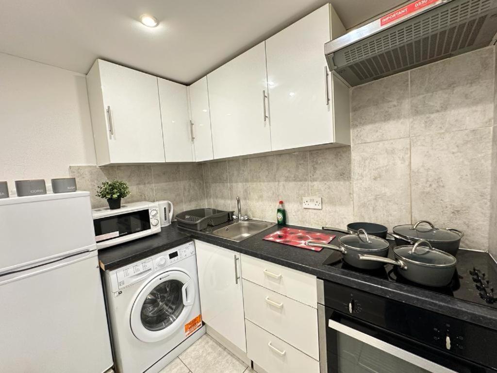 Oxford Beautiful Studio Apartment London