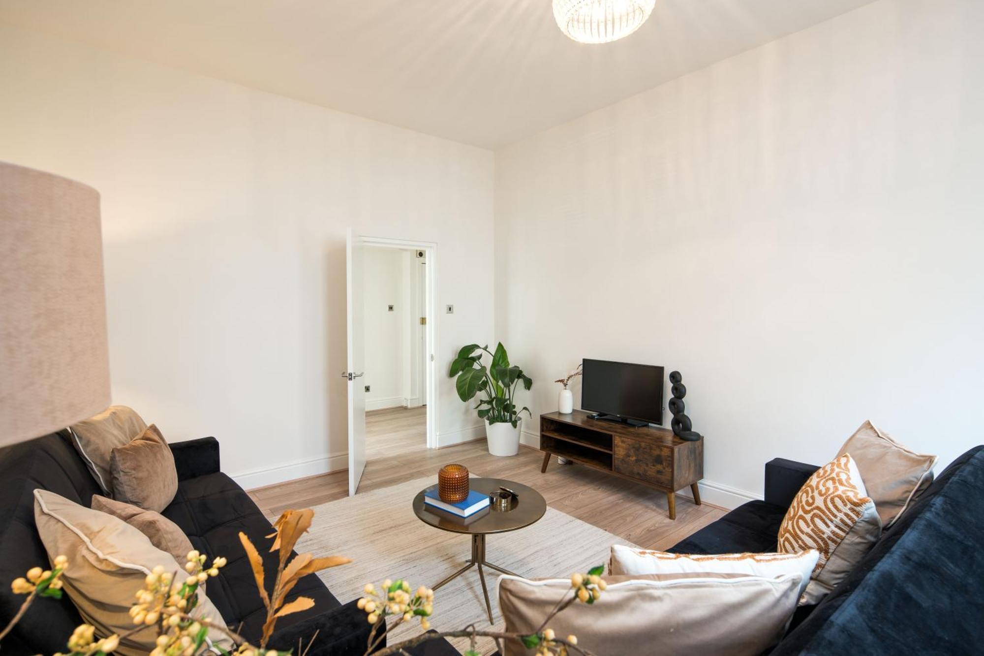 Gloucester Rd-southkensington-hydepark-harrods-g13 *