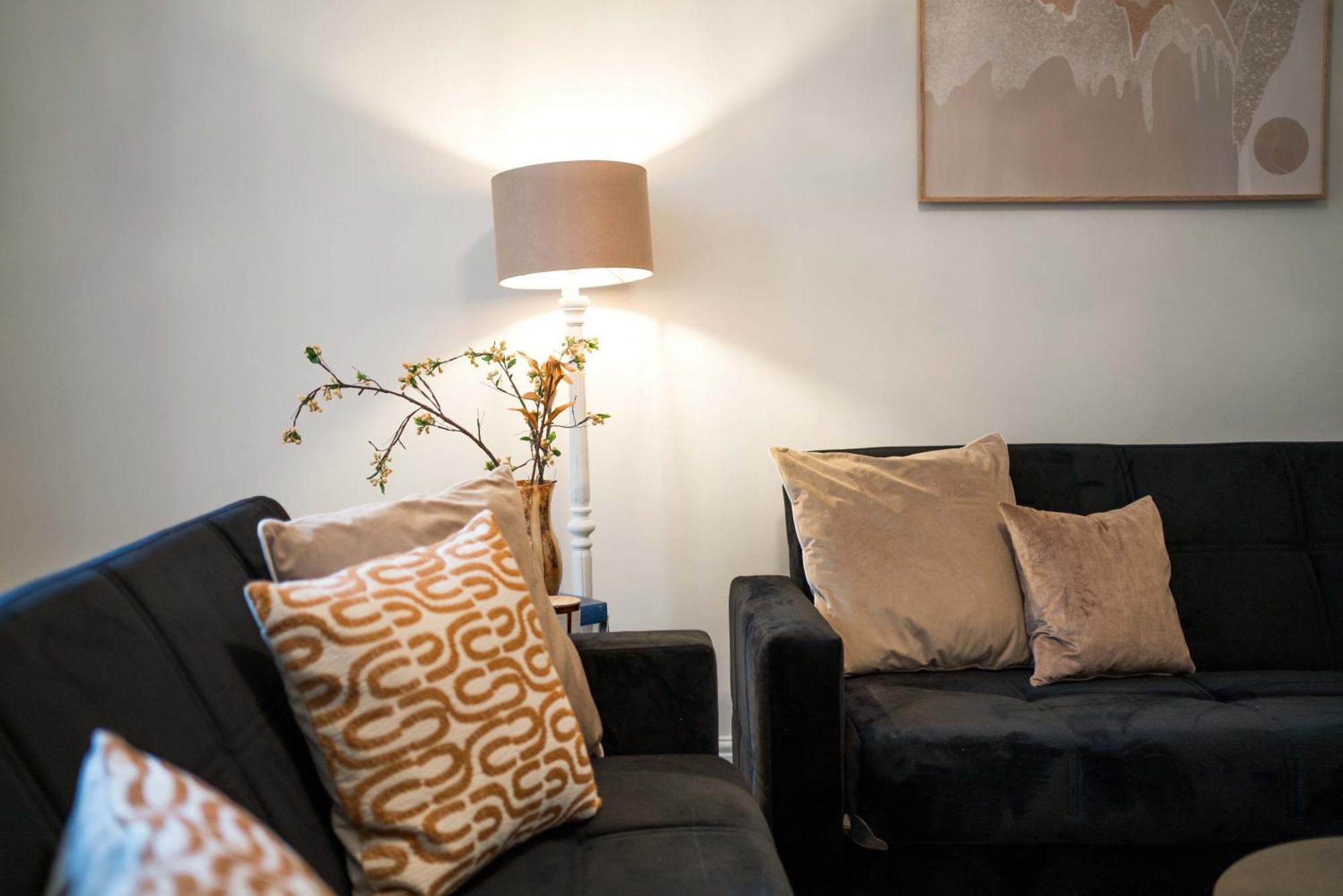 Gloucester Rd-southkensington-hydepark-harrods-g13 London