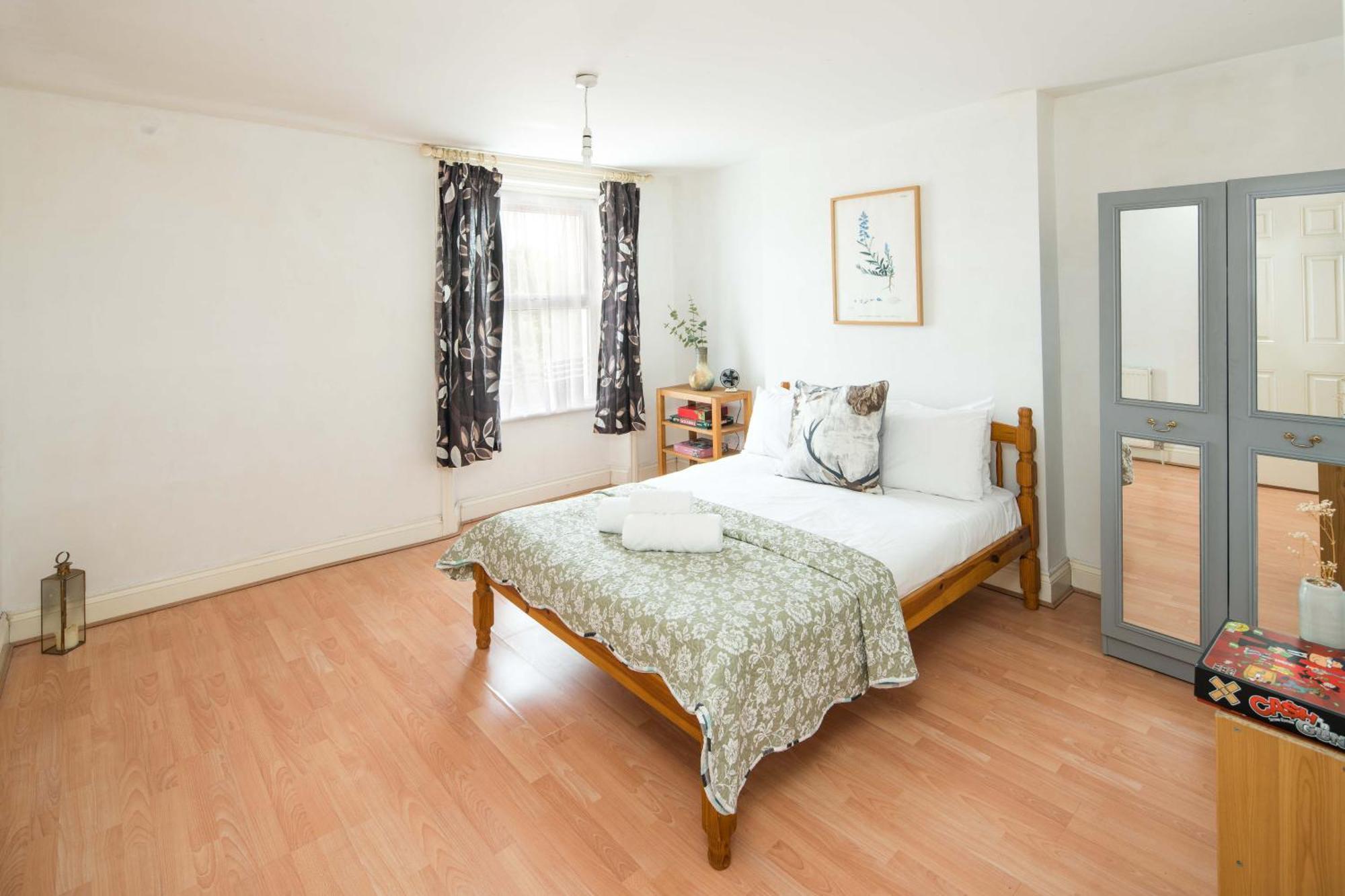 Apartment Stylish Penthouse For 6 In Woolwich! *