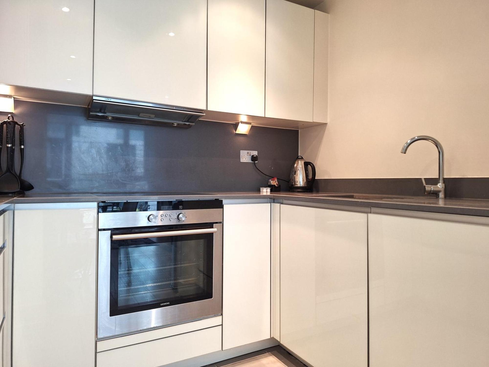 Apartamento Tower Hill Serviced