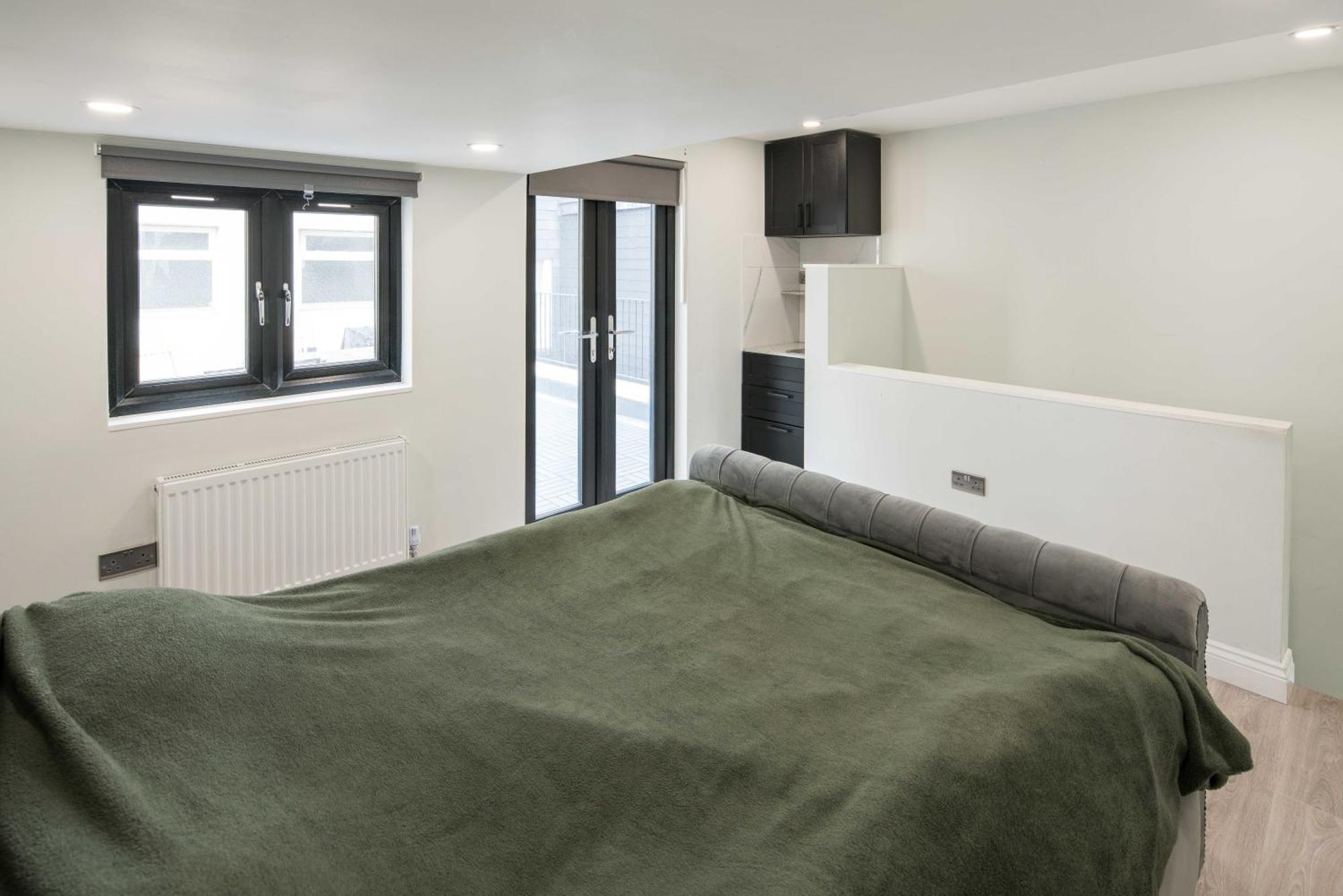 Apartment Roof Haven At Kensington Mews *