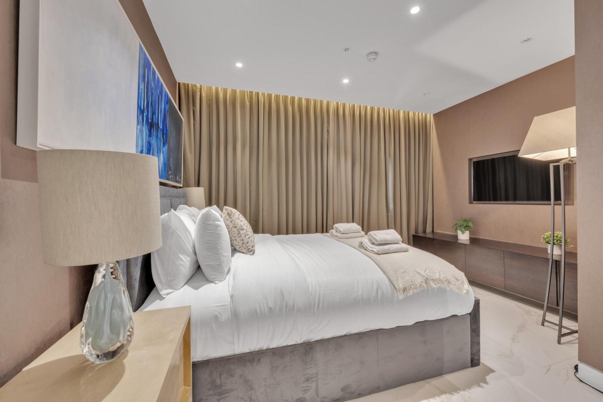 The Baker Residences Apartment *