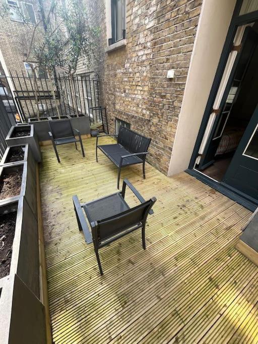 Extra Big 4-bed House In Liverpool Street! Holiday home