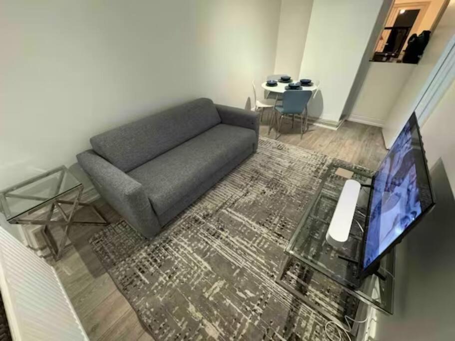 Apartment Cozy 1-bedroom In *