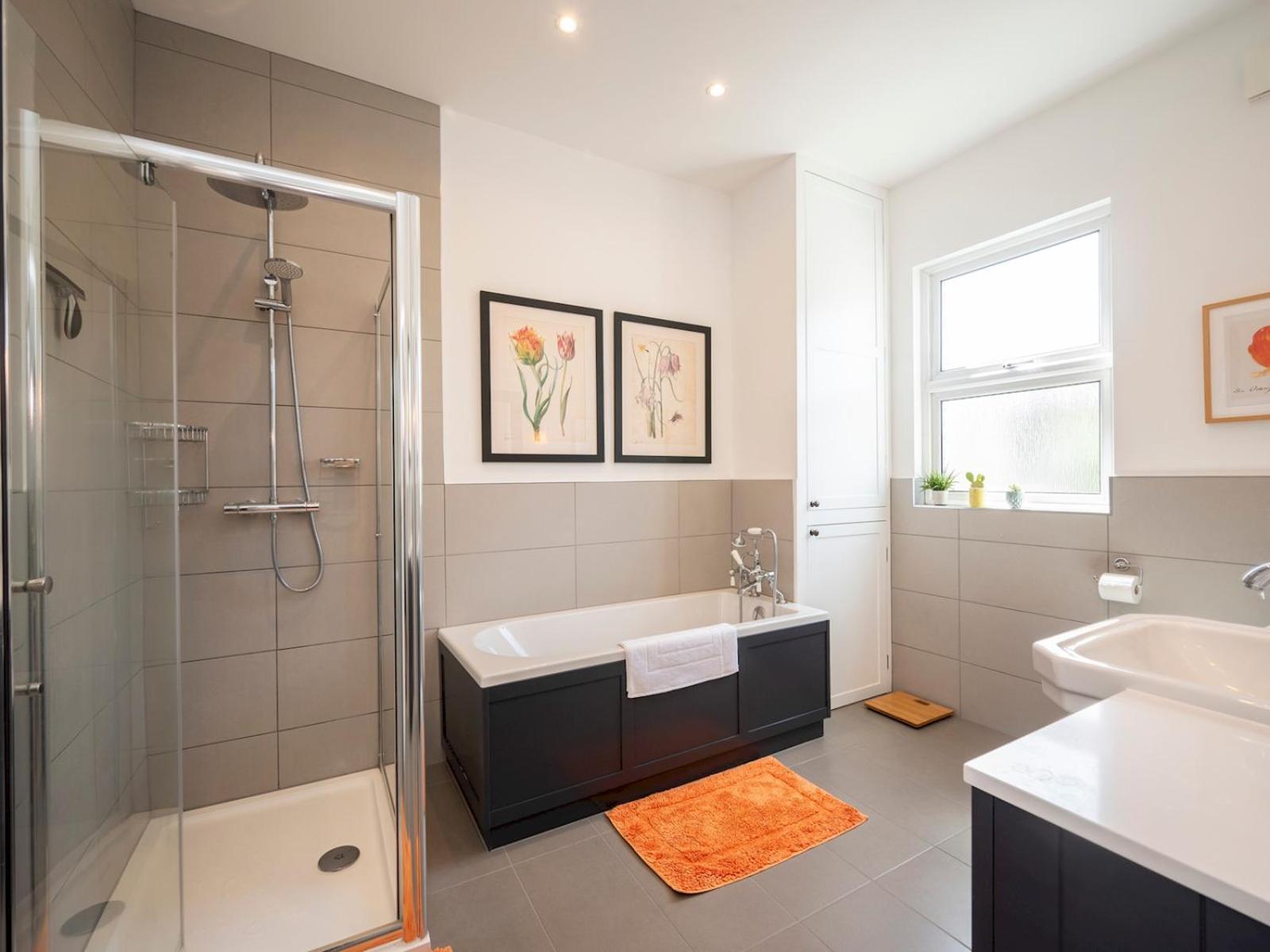 Pass The Keys Stylishly Designed Townhouse - Garden Oasis * Londen