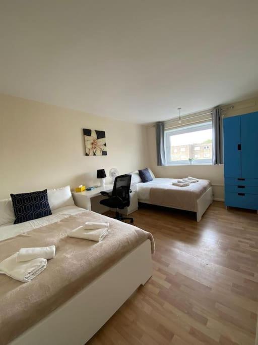Comfy Entire Flat With View Balcony In Regents Park, Camden, Apartamento *