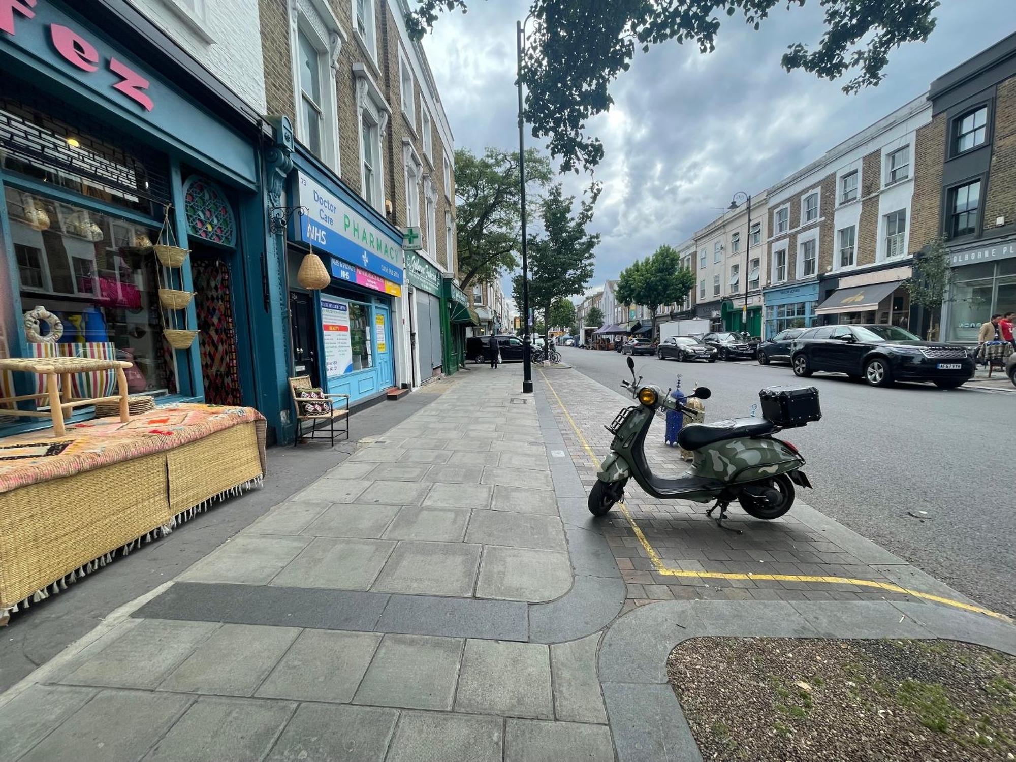 Town View Notting Hill * London