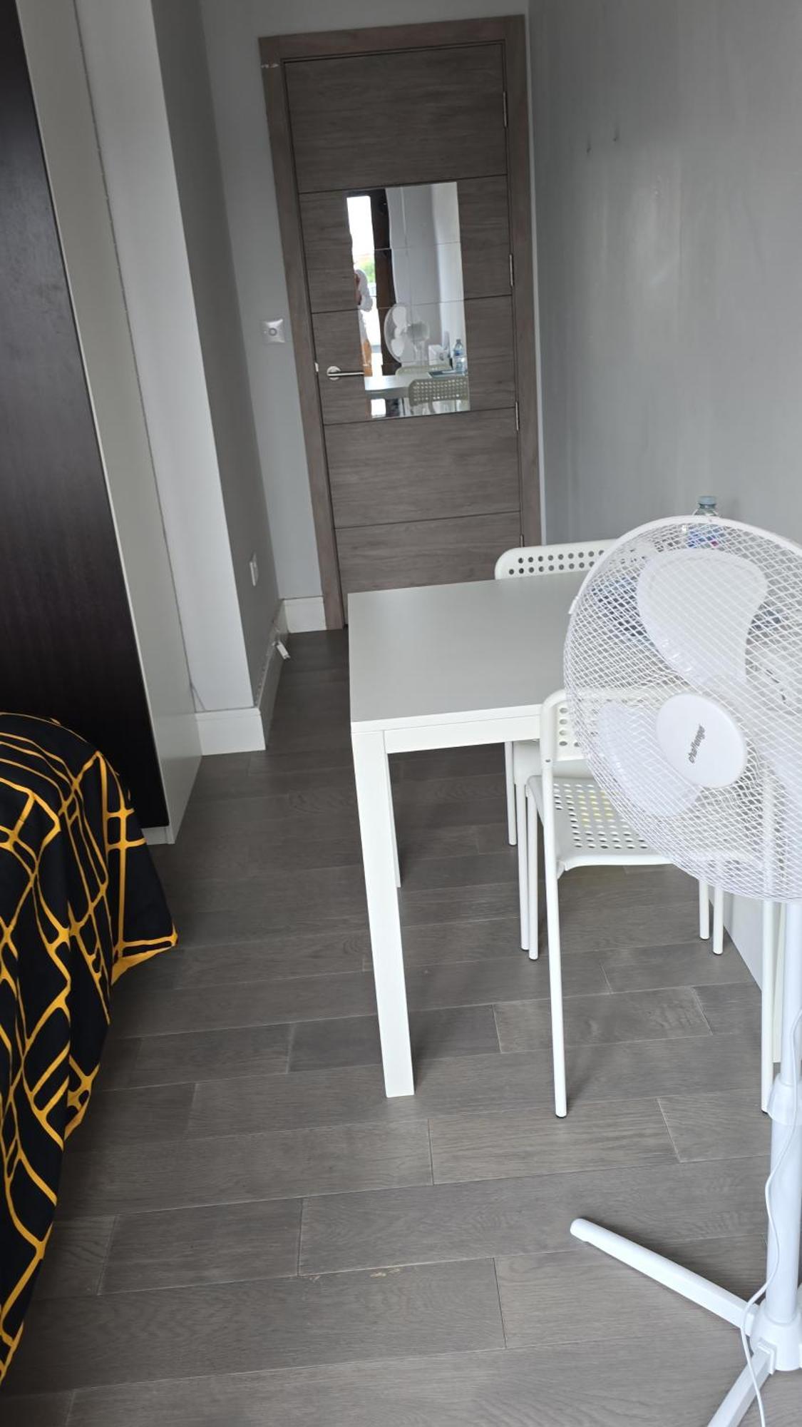 White Hart Line Homestay *