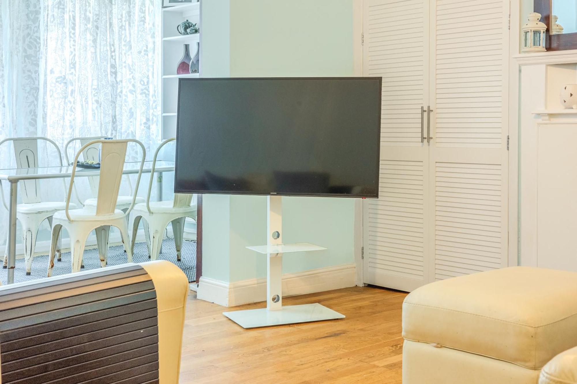 Holiday home Peaceful 1br Flat, 3min Tube, Nw, Close To Wembley London