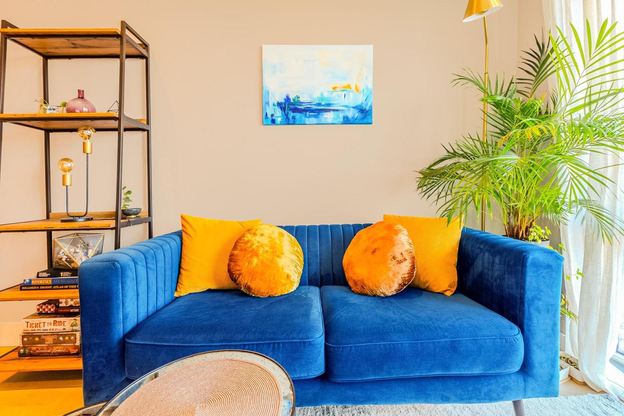 Elegant 1br Apartment, 5 Min Limehouse Dlr Station Apartment
