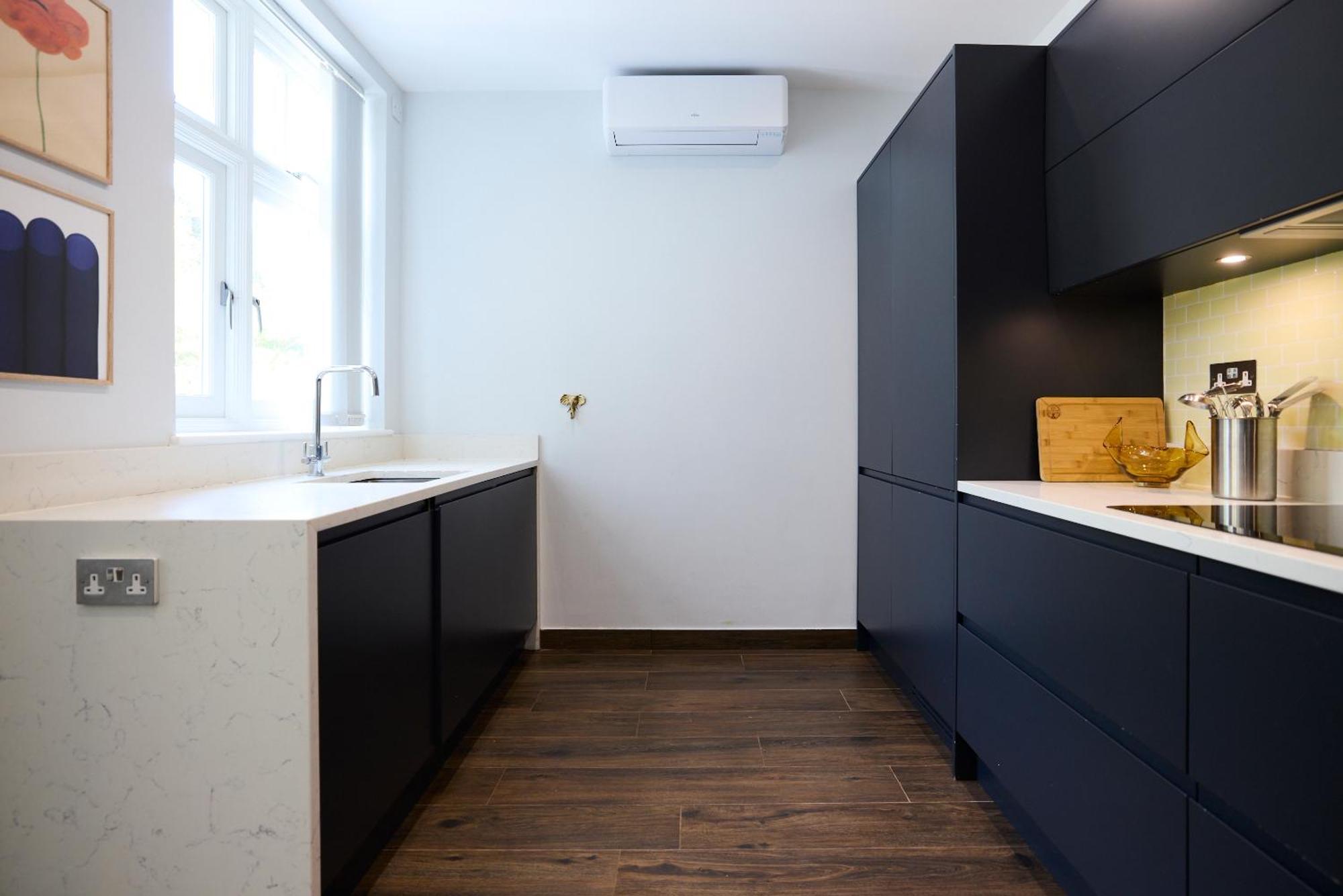 The Putney Hideaway - Modern And Elegant 3bdr Flat With Patio * London