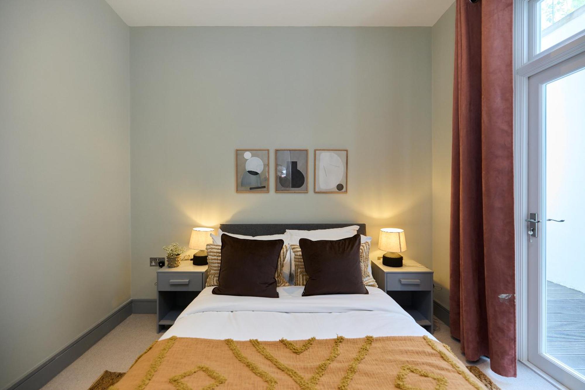 The Putney Hideaway - Modern And Elegant 3bdr Flat With Patio Apartment