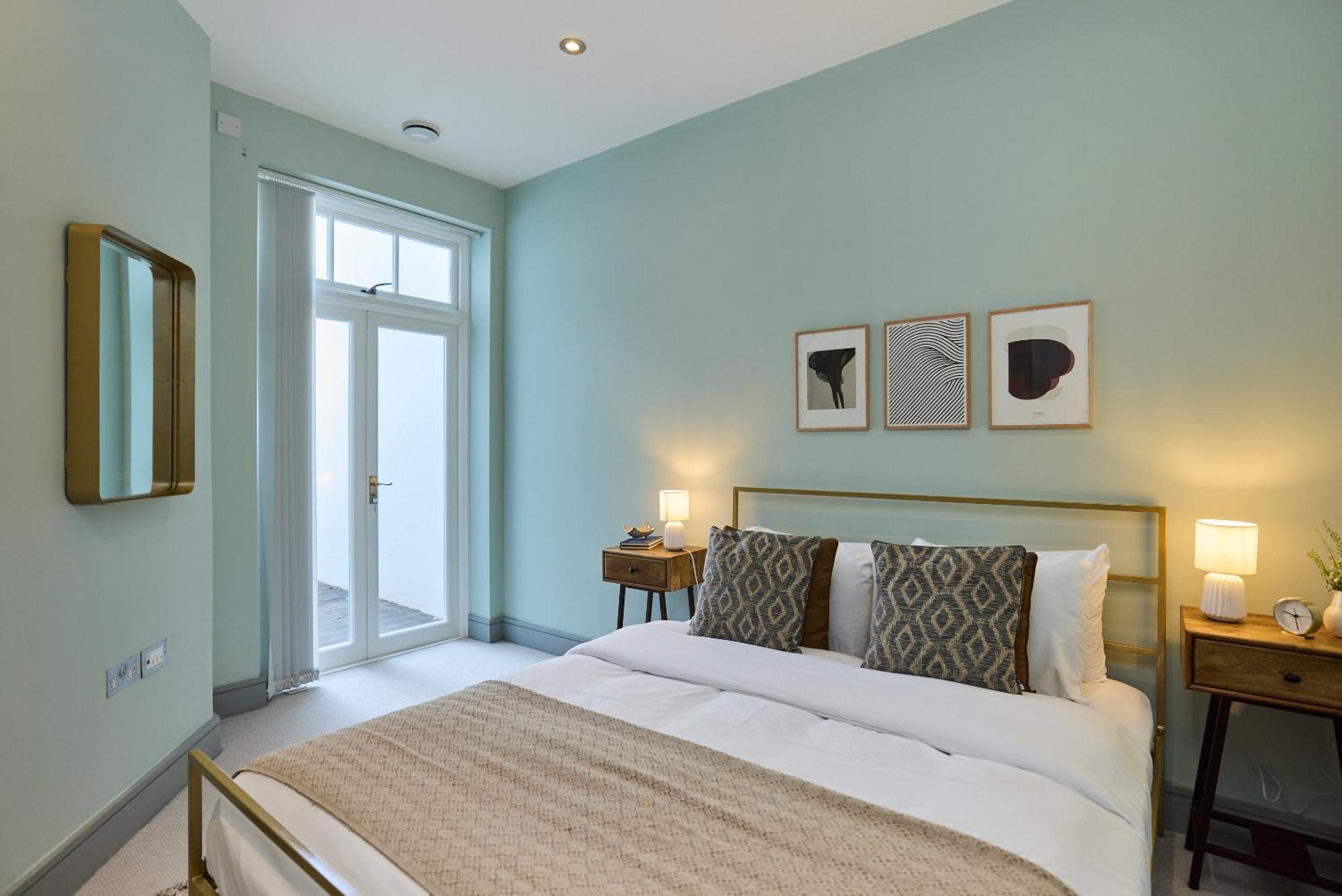The Putney Hideaway - Modern And Elegant 3bdr Flat With Patio Apartment London