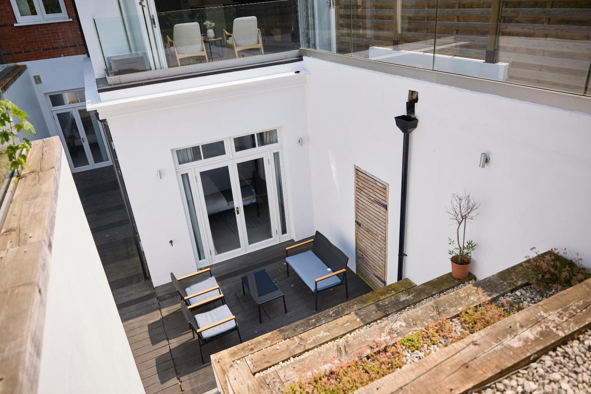 The Putney Hideaway - Modern And Elegant 3bdr Flat With Patio Apartment *