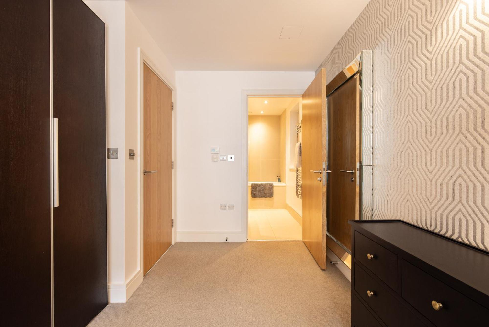Modern, Spacious With Patio Apartment