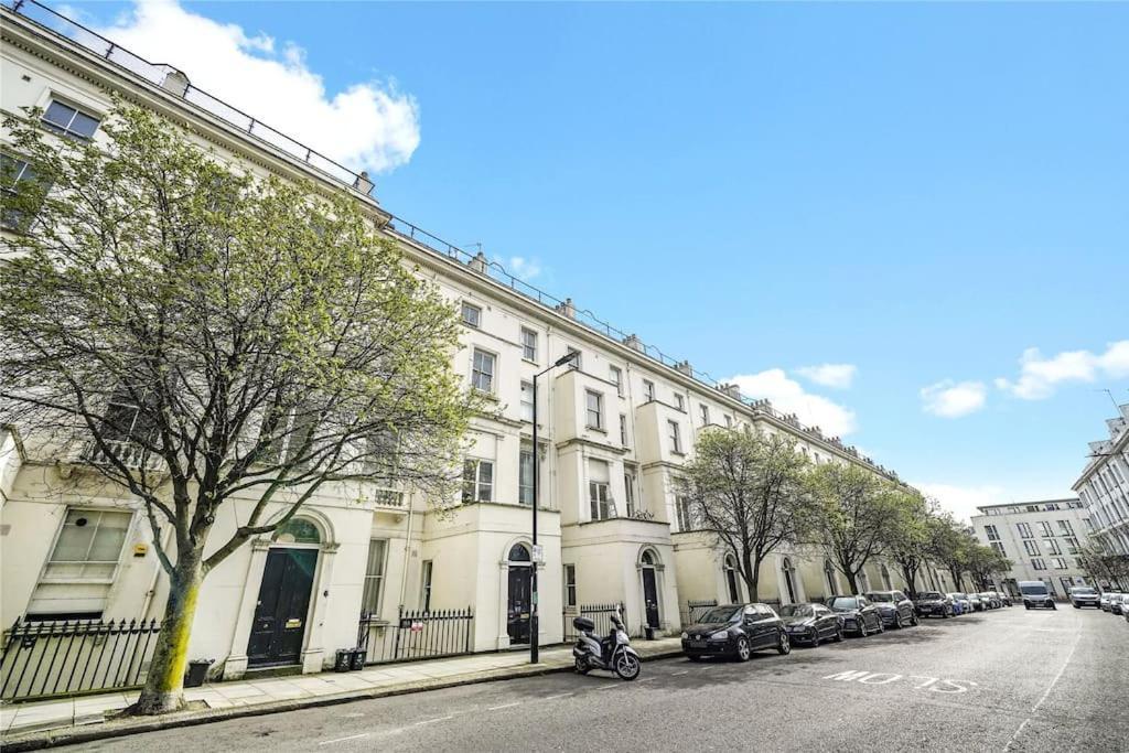 Apartment Stylish One Bed Flat In Paddington Pool And Gym Next Door Free Secure Underground Parking Nearby *