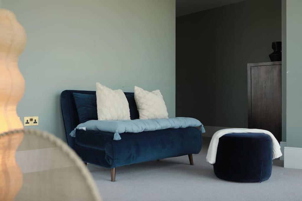 O2- Luxurious 3bd Flat With Stunning View Balcony Apartment London