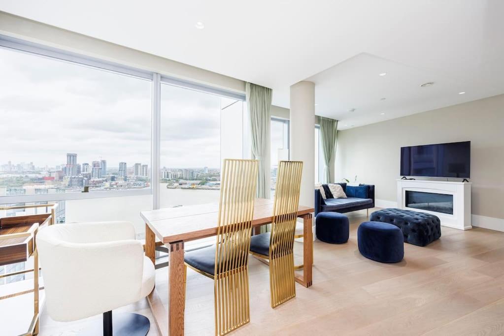 O2- Luxurious 3bd Flat With Stunning View Balcony Apartment London