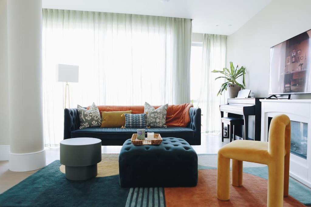 O2- Luxurious 3bd Flat With Stunning View Balcony London