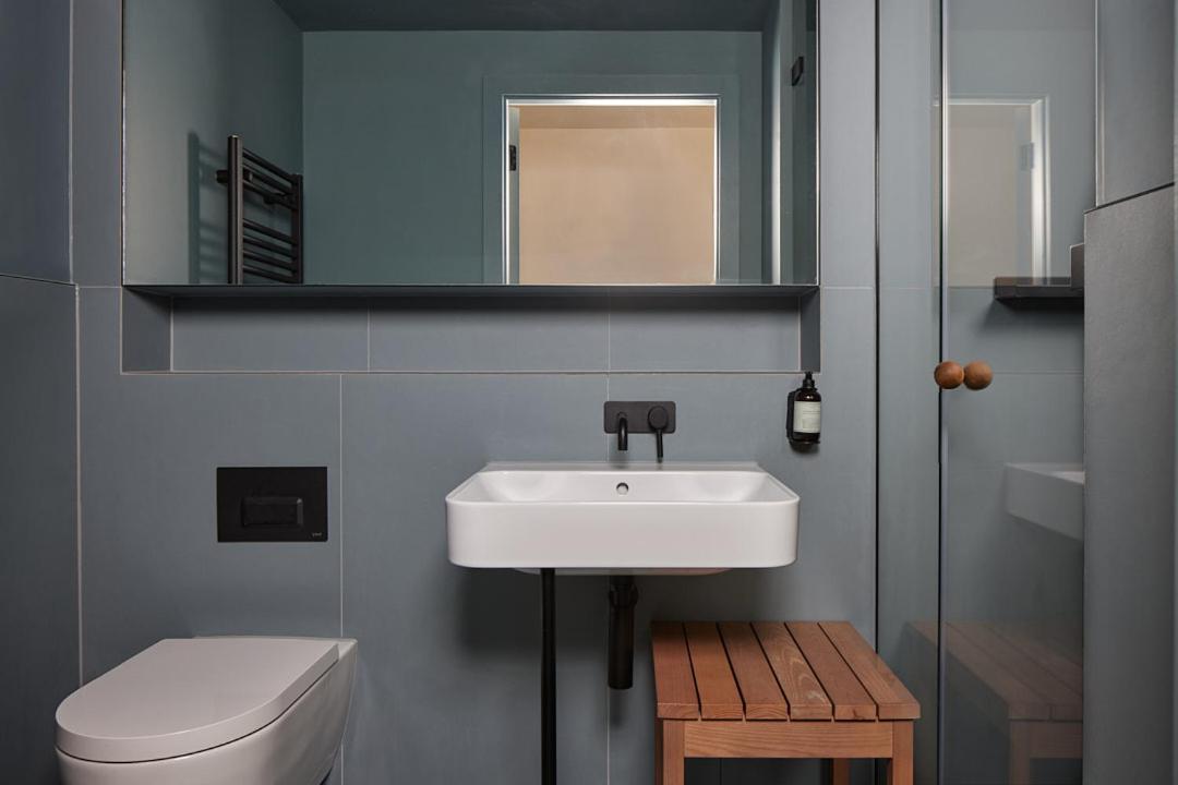 Hotel Buckle Street By Locke, Aldgate London