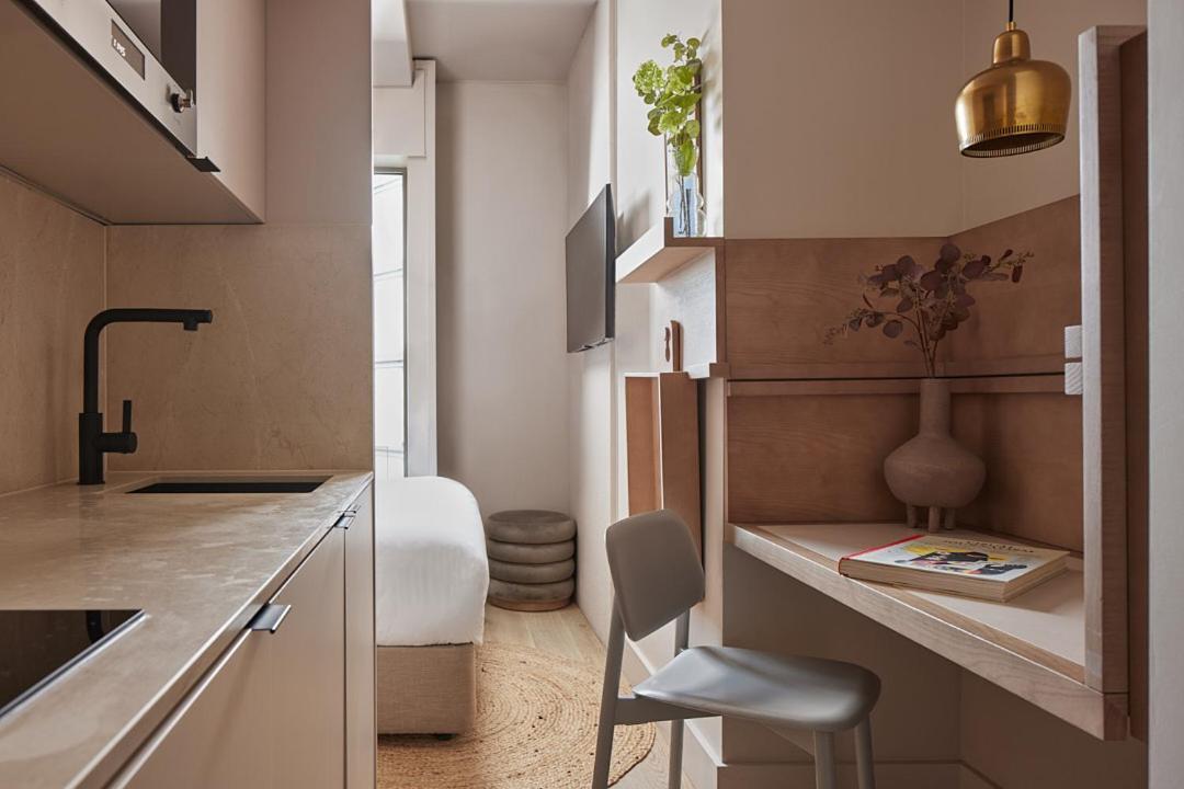 Buckle Street By Locke, Aldgate 4*