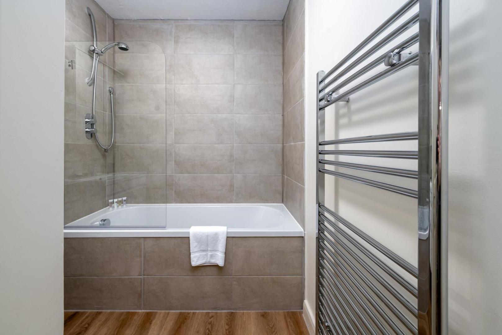 Guestready - Spacious Retreat At Grange Park Apartment