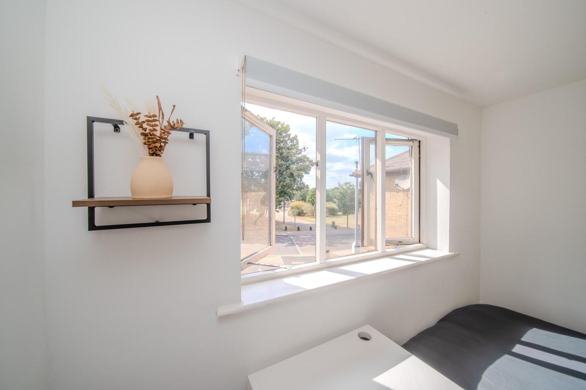 Harmonynest Parkview Elegance London