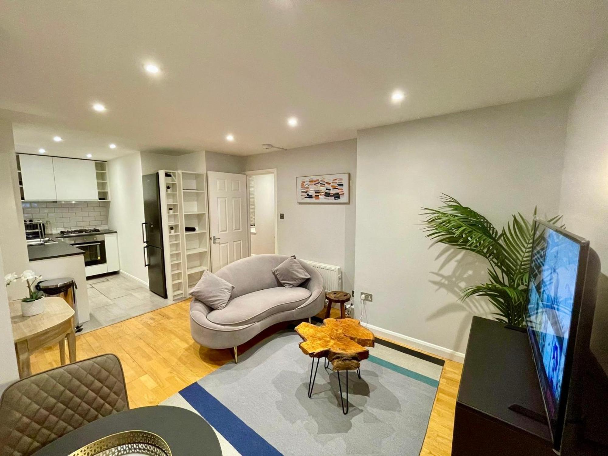 Apartment Stylish 1br, 15 Mins To Buckingham Palace, London