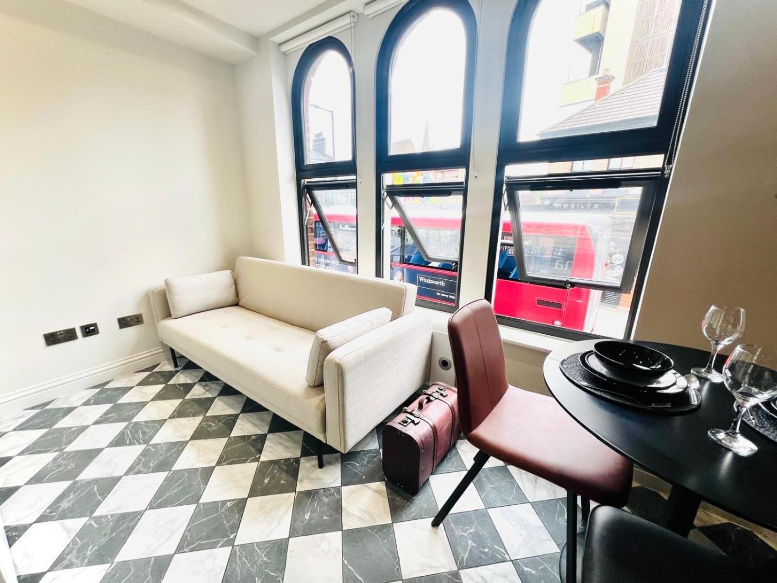 Apartment Luxury Flats, Location In Town London